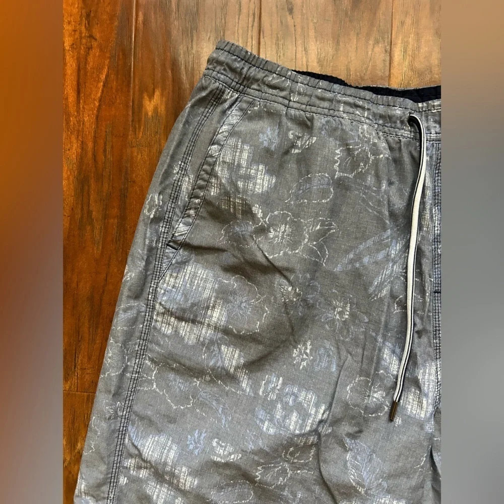 Men’s Swim Trunks With Adjustable Waist Size Large Palm Print Beach Pool